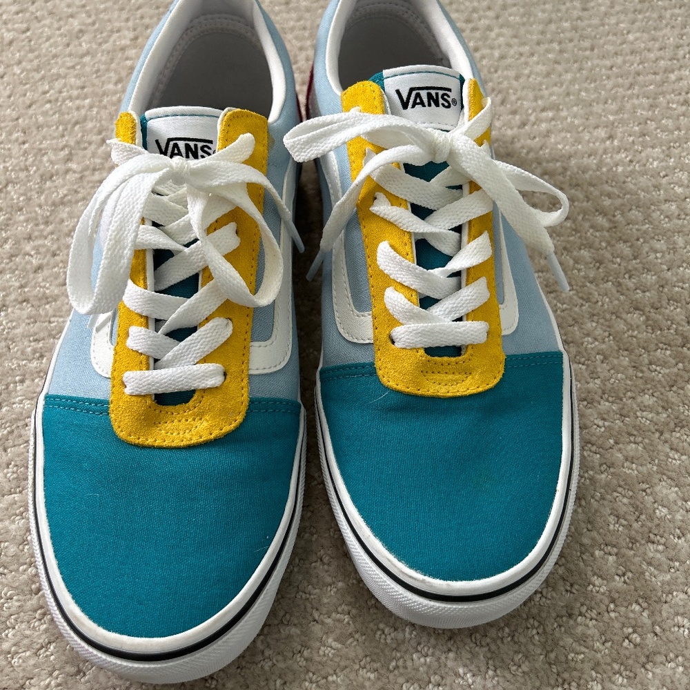 Women’s Vans Off the Wall Multi-Color Lo Sneaker Size 9